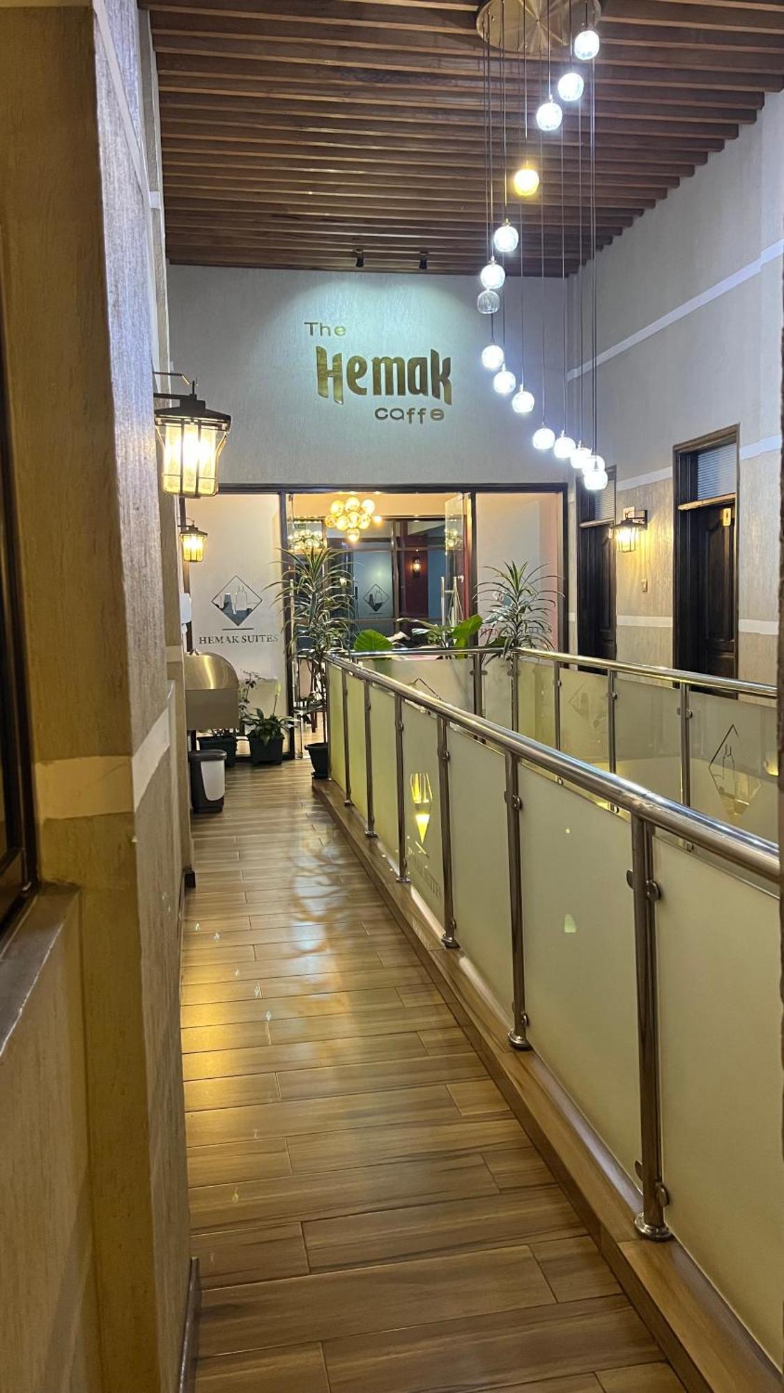 ניירובי Hemak Suites Hotel מראה חיצוני תמונה