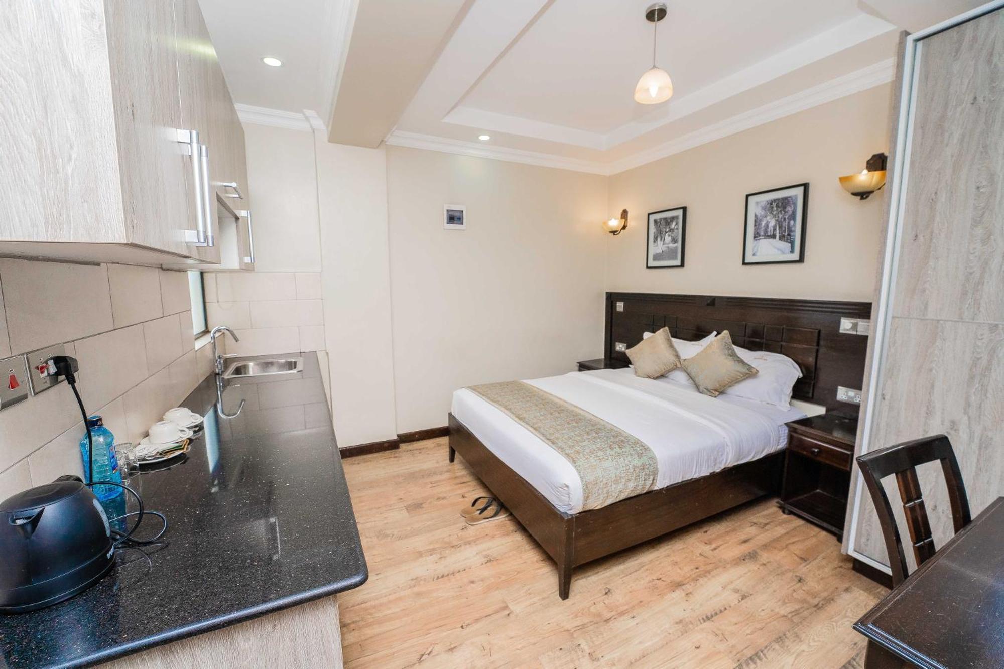ניירובי Hemak Suites Hotel מראה חיצוני תמונה