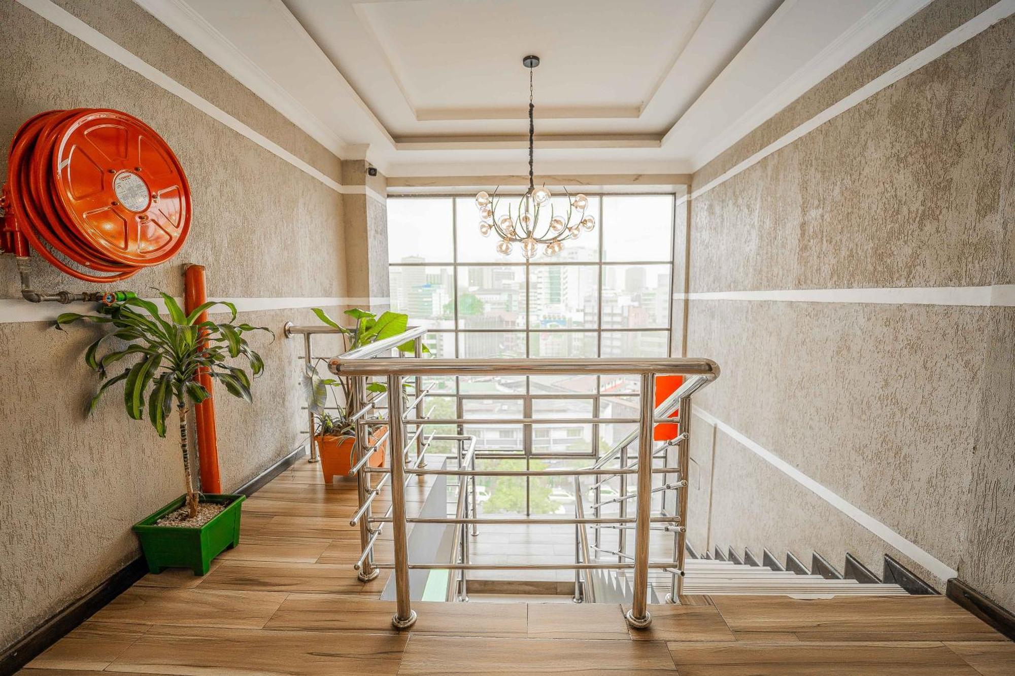 ניירובי Hemak Suites Hotel מראה חיצוני תמונה
