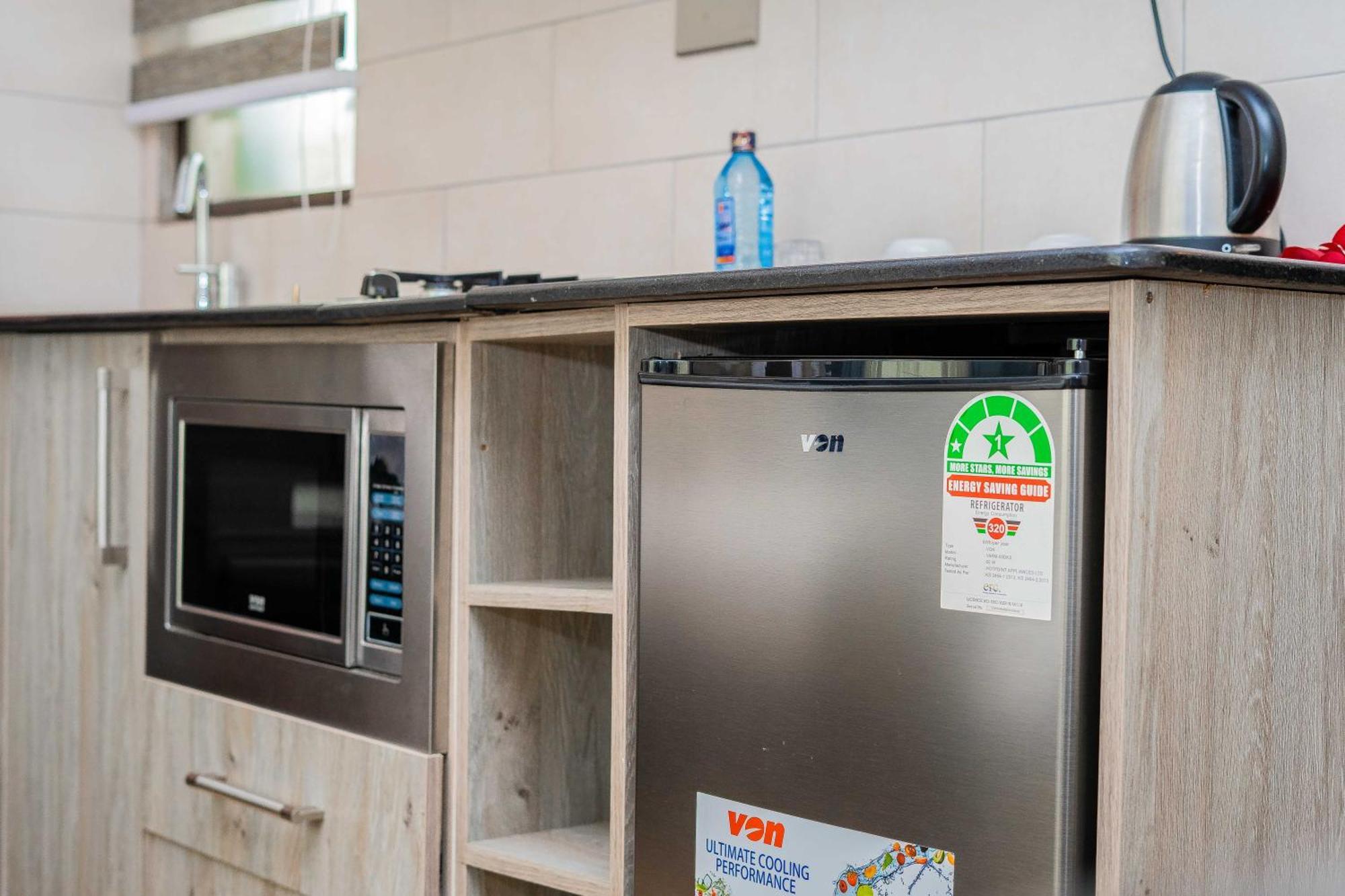 ניירובי Hemak Suites Hotel מראה חיצוני תמונה