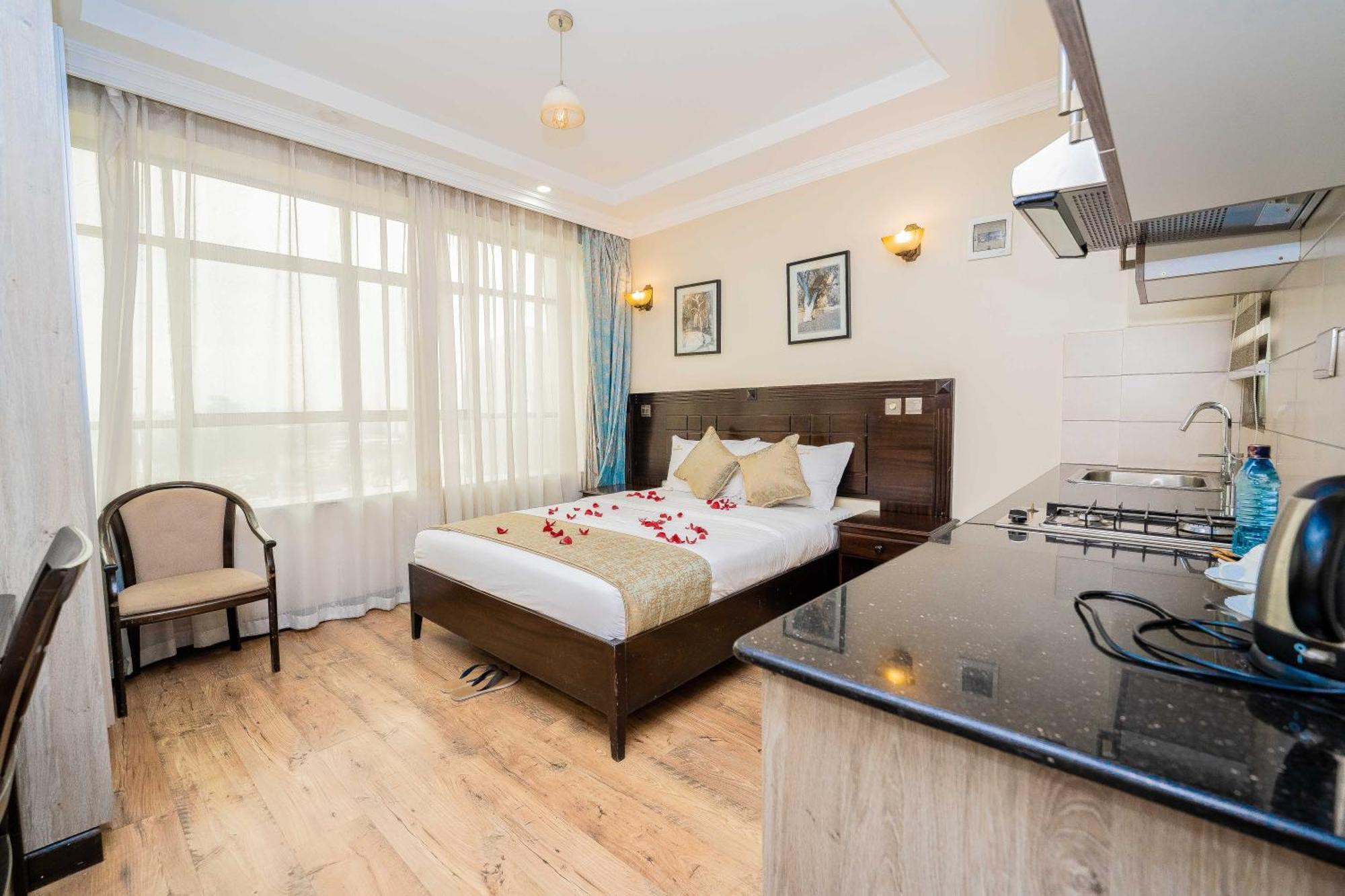 ניירובי Hemak Suites Hotel מראה חיצוני תמונה