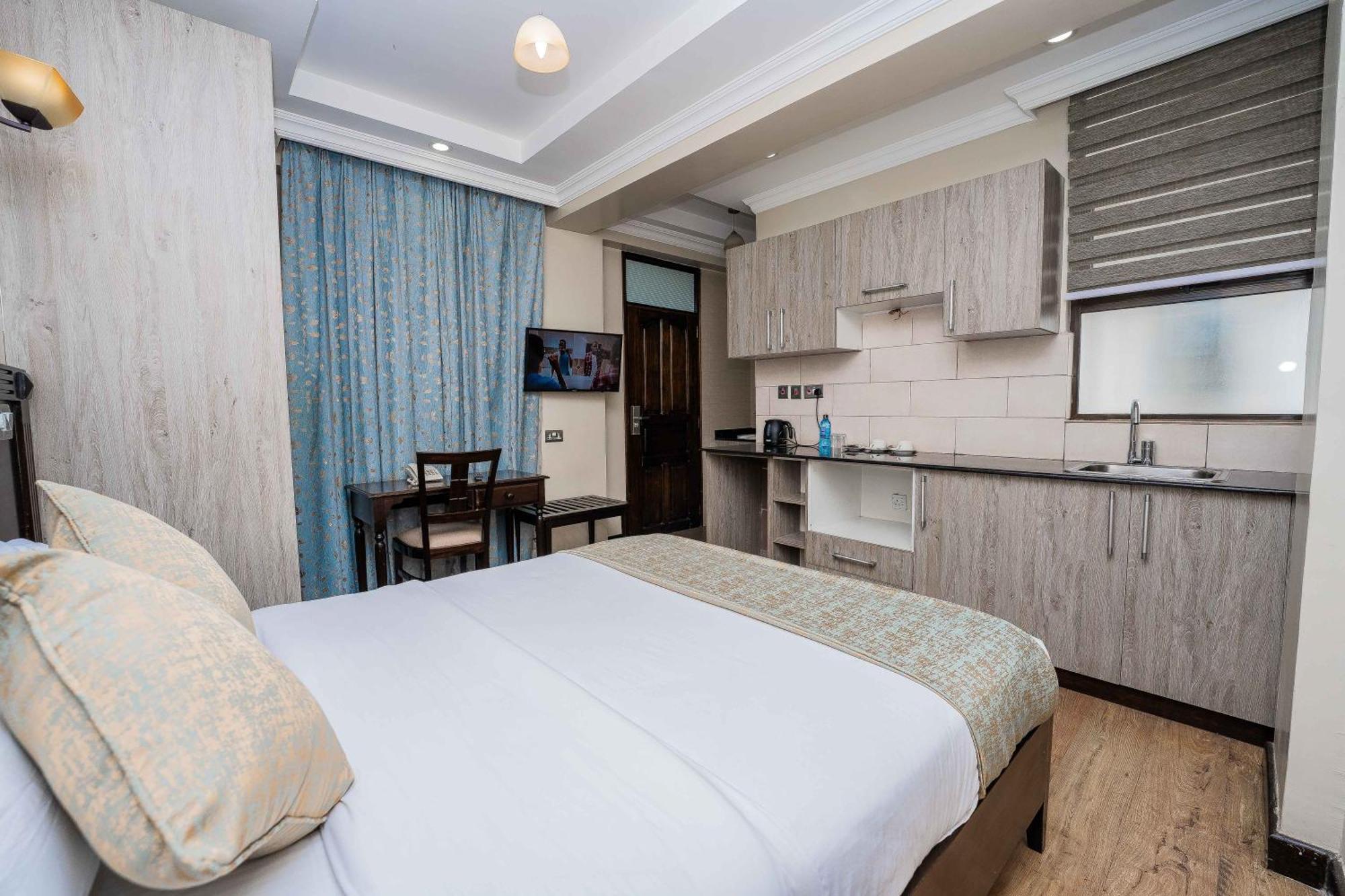 ניירובי Hemak Suites Hotel מראה חיצוני תמונה