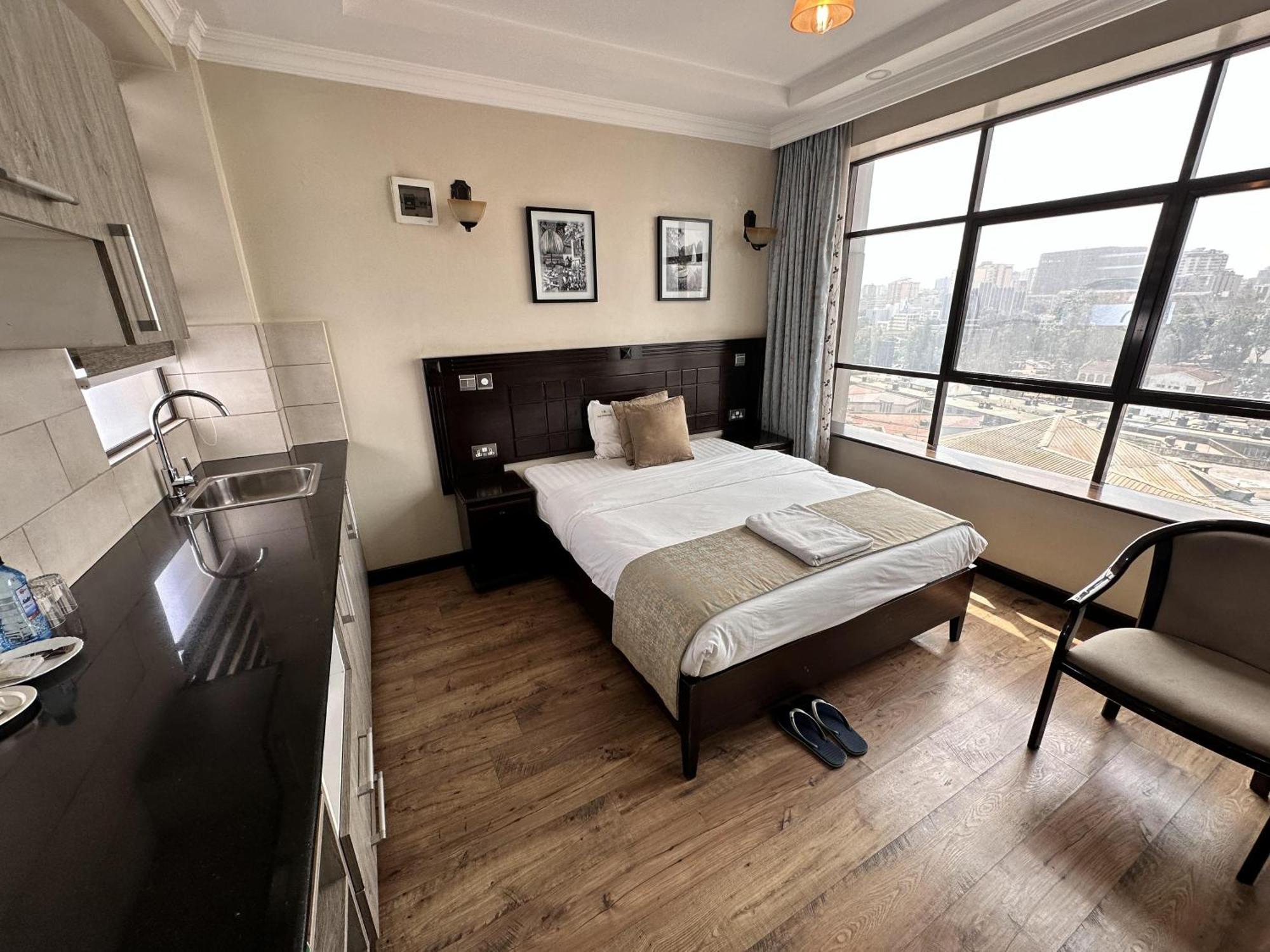 ניירובי Hemak Suites Hotel מראה חיצוני תמונה