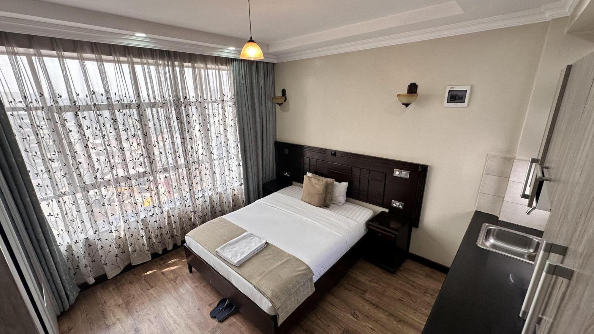 ניירובי Hemak Suites Hotel מראה חיצוני תמונה