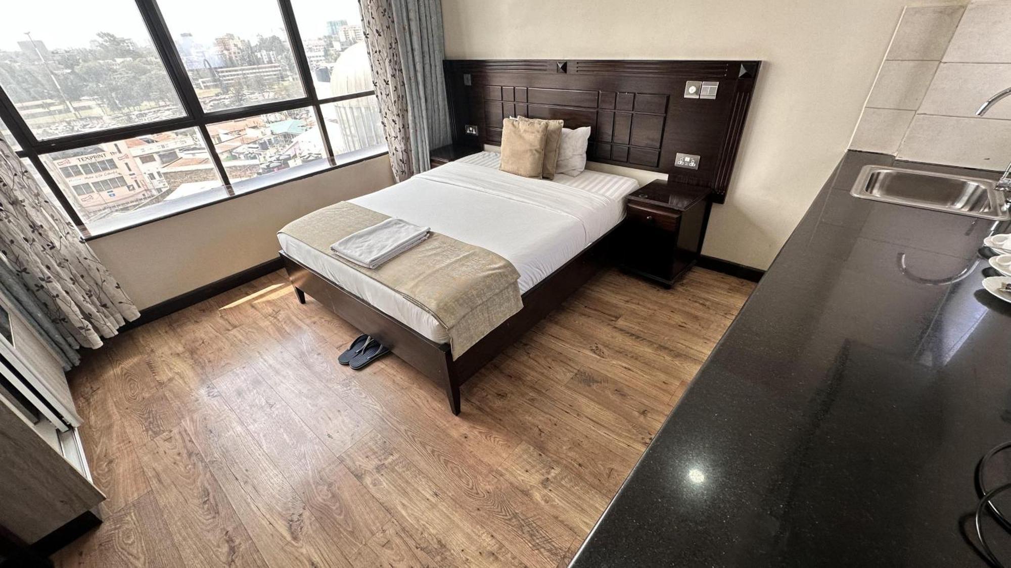 ניירובי Hemak Suites Hotel מראה חיצוני תמונה