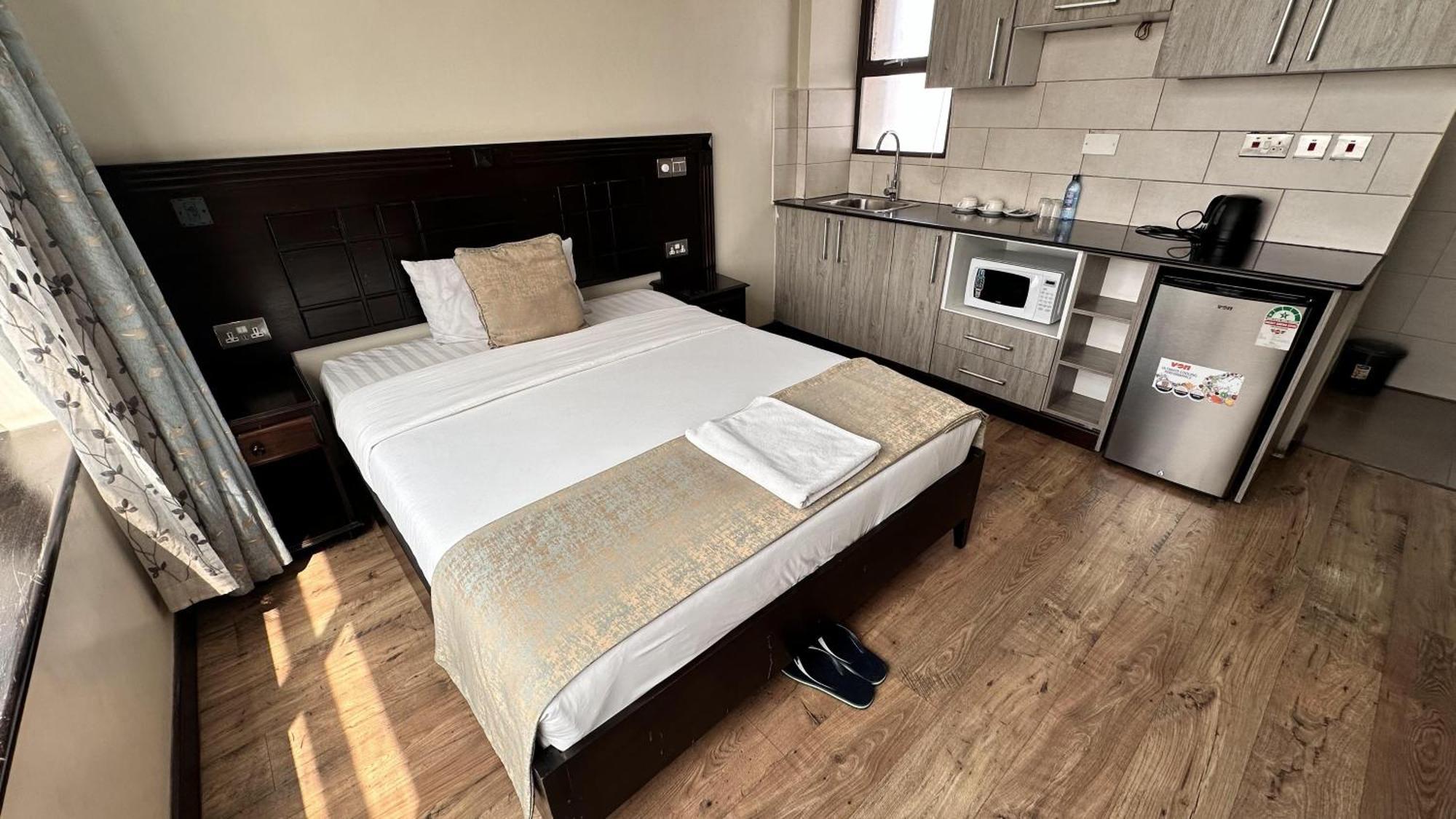 ניירובי Hemak Suites Hotel מראה חיצוני תמונה