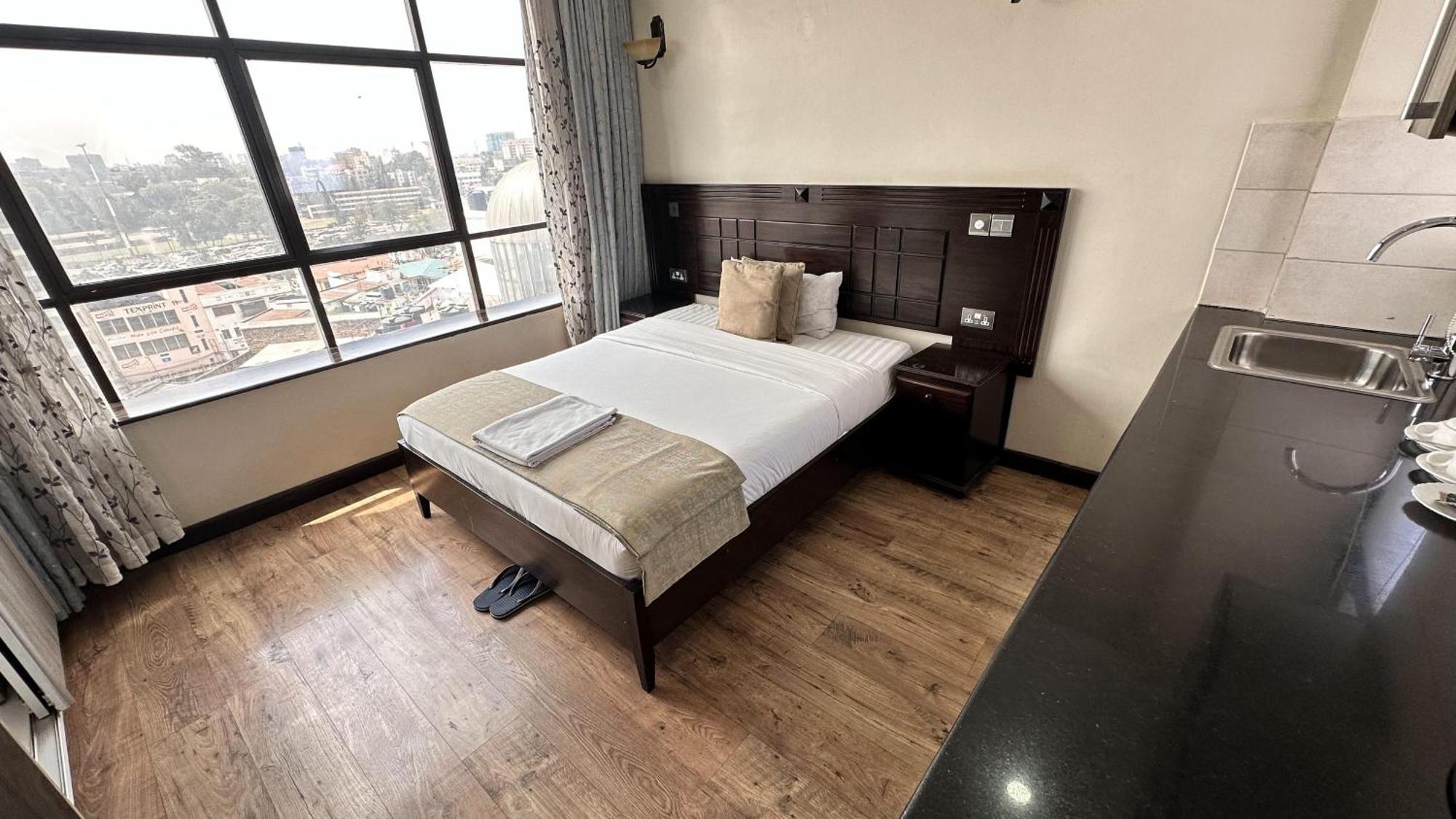 ניירובי Hemak Suites Hotel מראה חיצוני תמונה