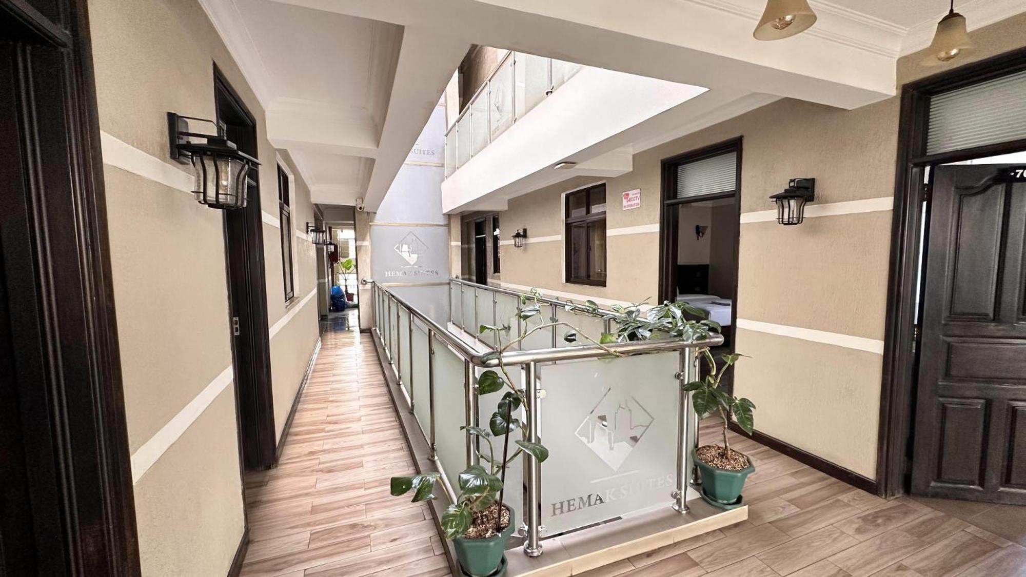 ניירובי Hemak Suites Hotel מראה חיצוני תמונה