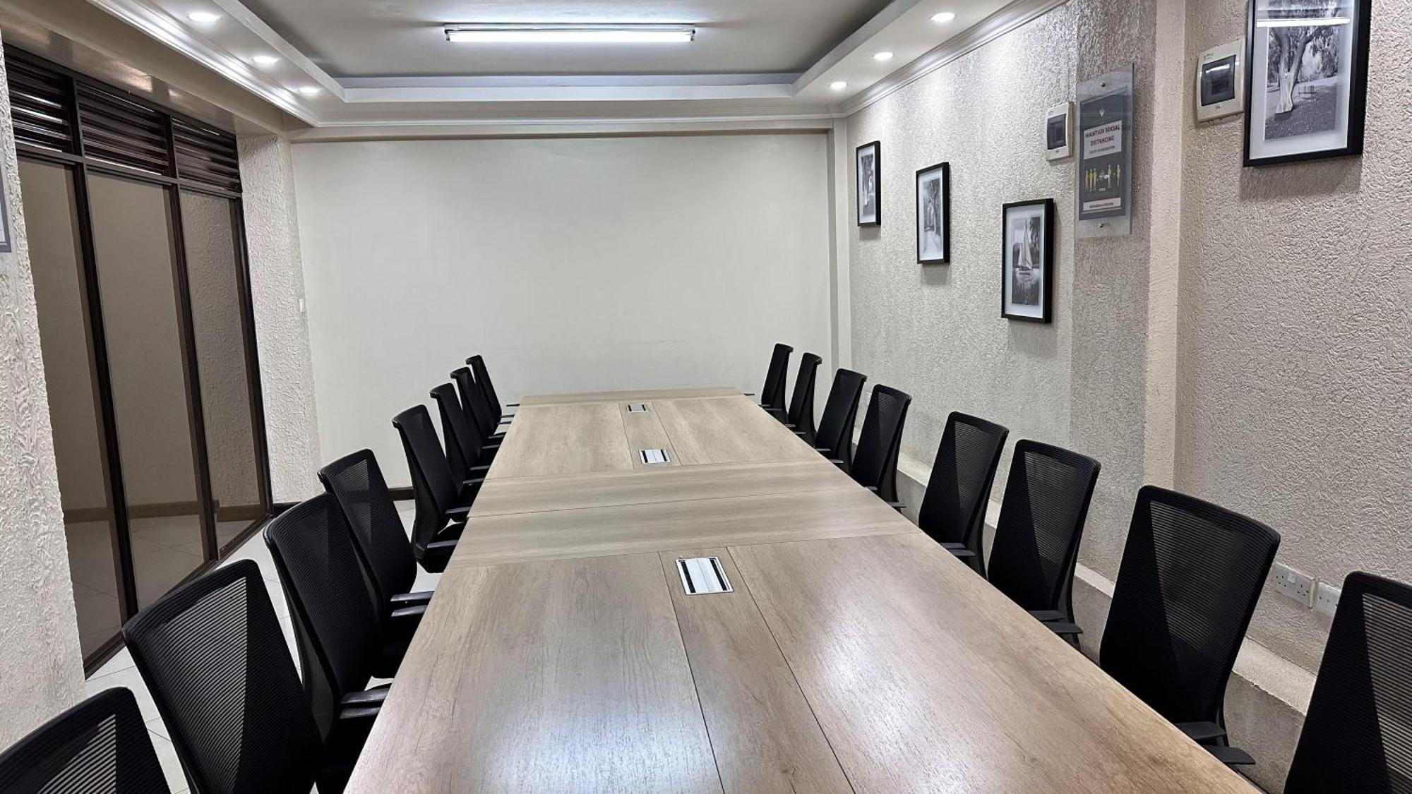 ניירובי Hemak Suites Hotel מראה חיצוני תמונה