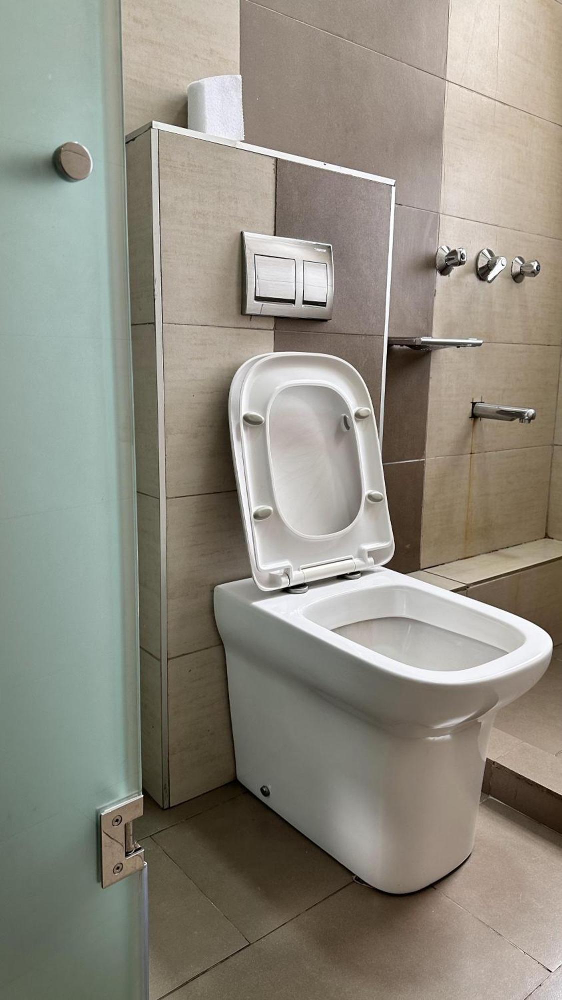 ניירובי Hemak Suites Hotel מראה חיצוני תמונה