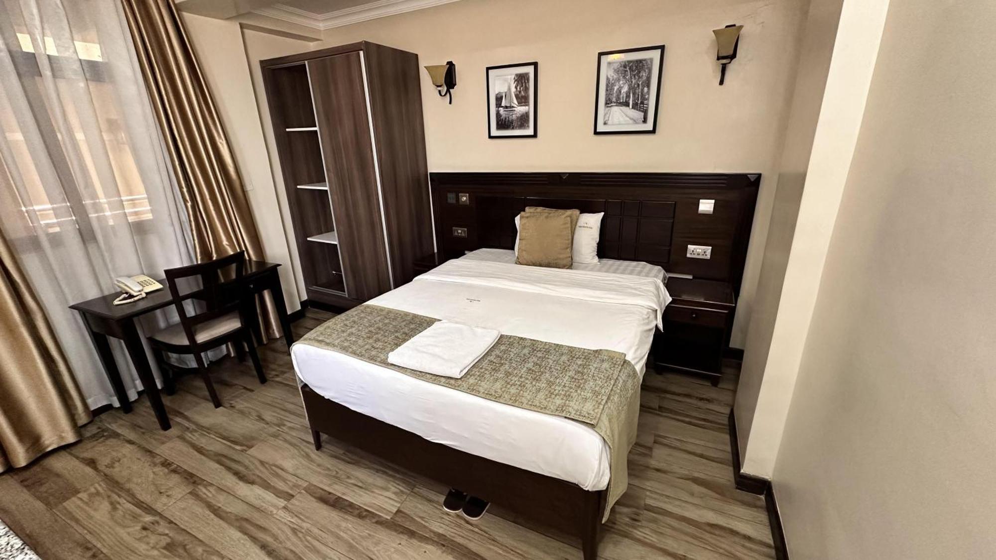 ניירובי Hemak Suites Hotel מראה חיצוני תמונה